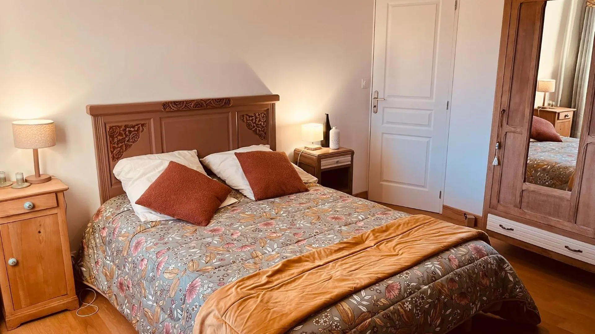 Maison Authentique Au Coeur Des Montagnes, 8Pers Thiezac