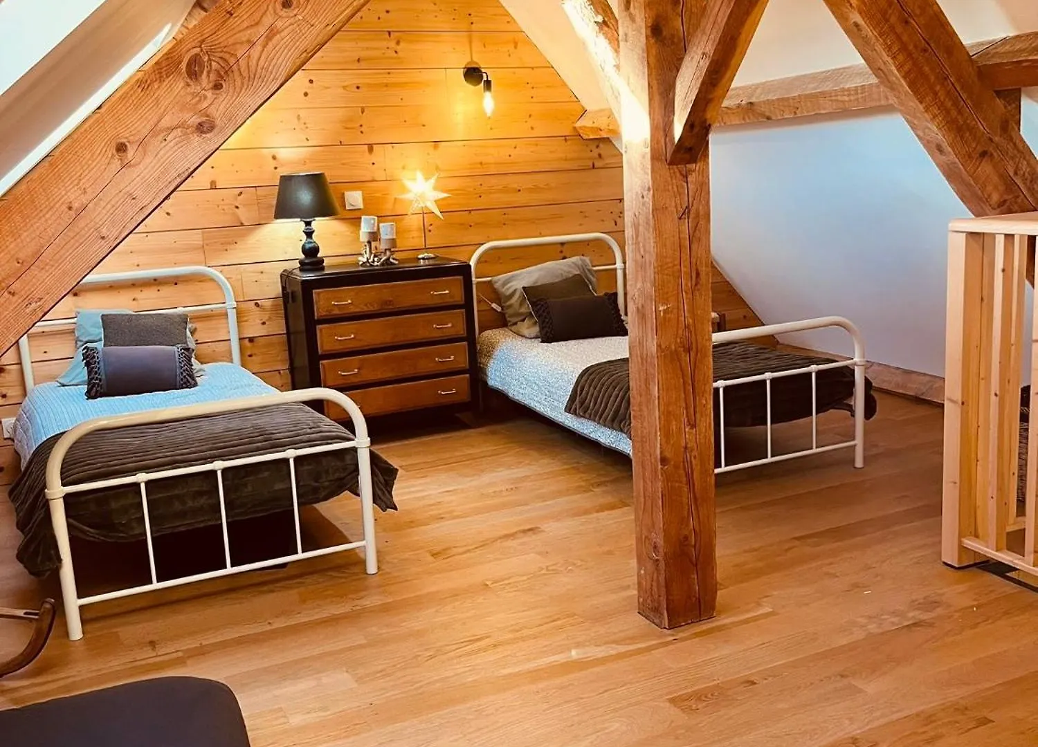 Maison Authentique Au Coeur Des Montagnes, 8Pers Thiezac