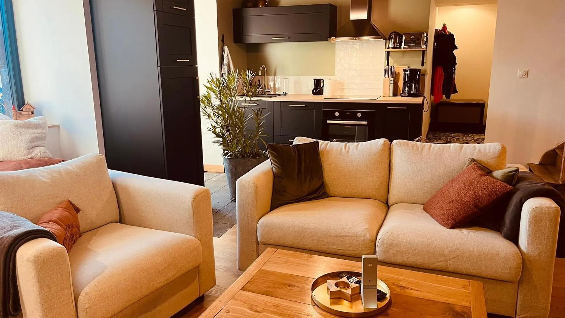 Holiday home Maison Authentique Au Coeur Des Montagnes, 8Pers Thiezac