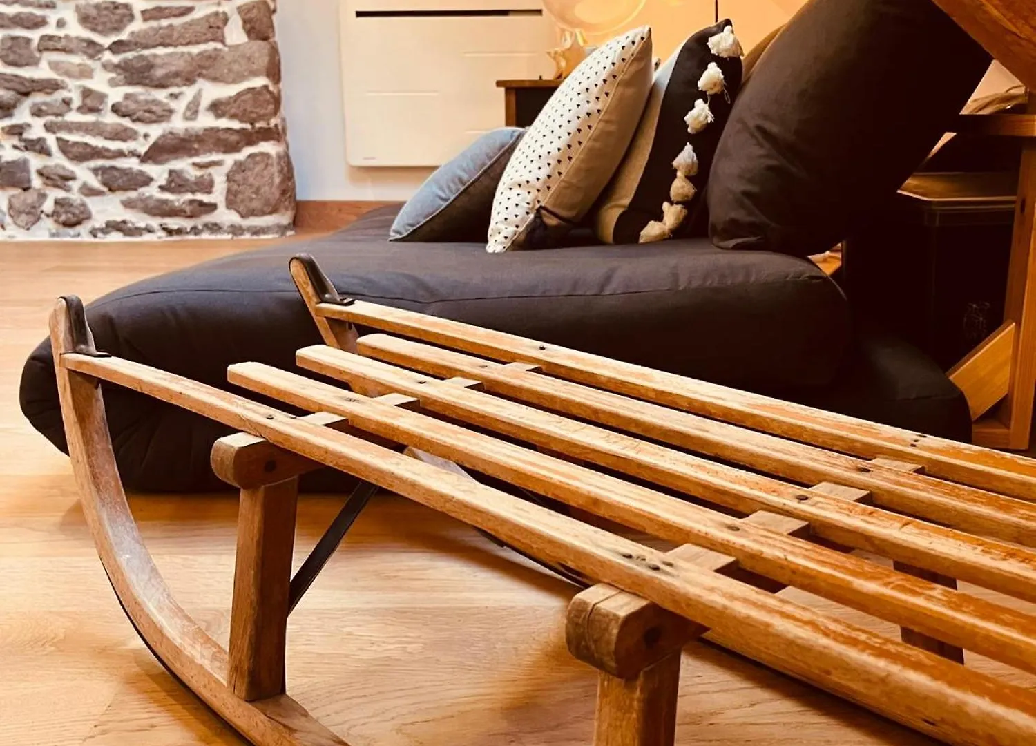 Maison Authentique Au Coeur Des Montagnes, 8Pers Thiezac Holiday home