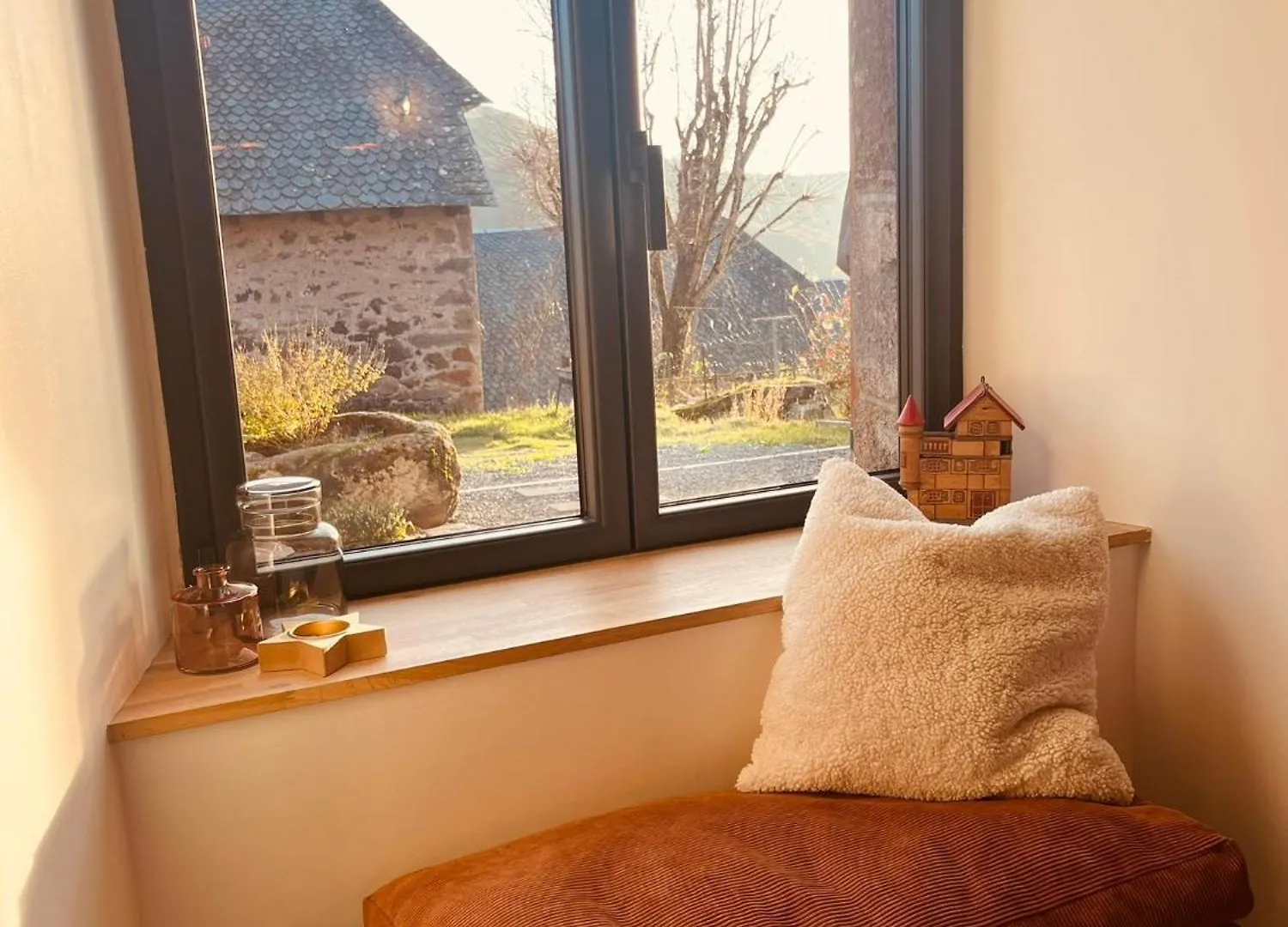 Maison Authentique Au Coeur Des Montagnes, 8Pers Thiezac 0*,