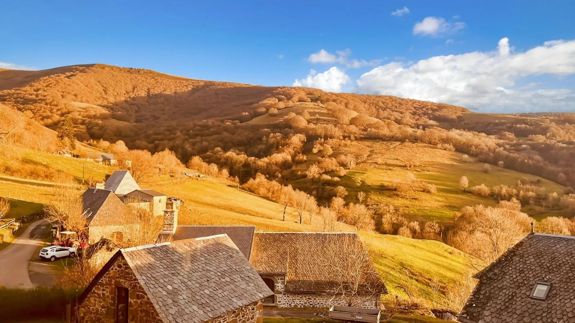 Maison Authentique Au Coeur Des Montagnes, 8Pers Thiezac